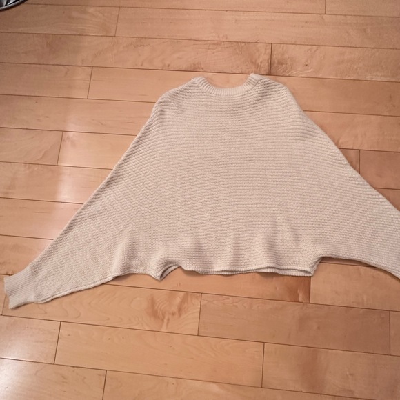 Cropped knit sweater - Picture 2 of 3